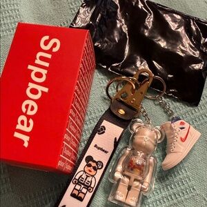 Supbear Keychain Set with Bear and Shoe open box 🆕